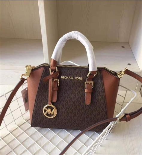 medium ciara michael kors|Ciara Medium Signature Logo Messenger Bag .